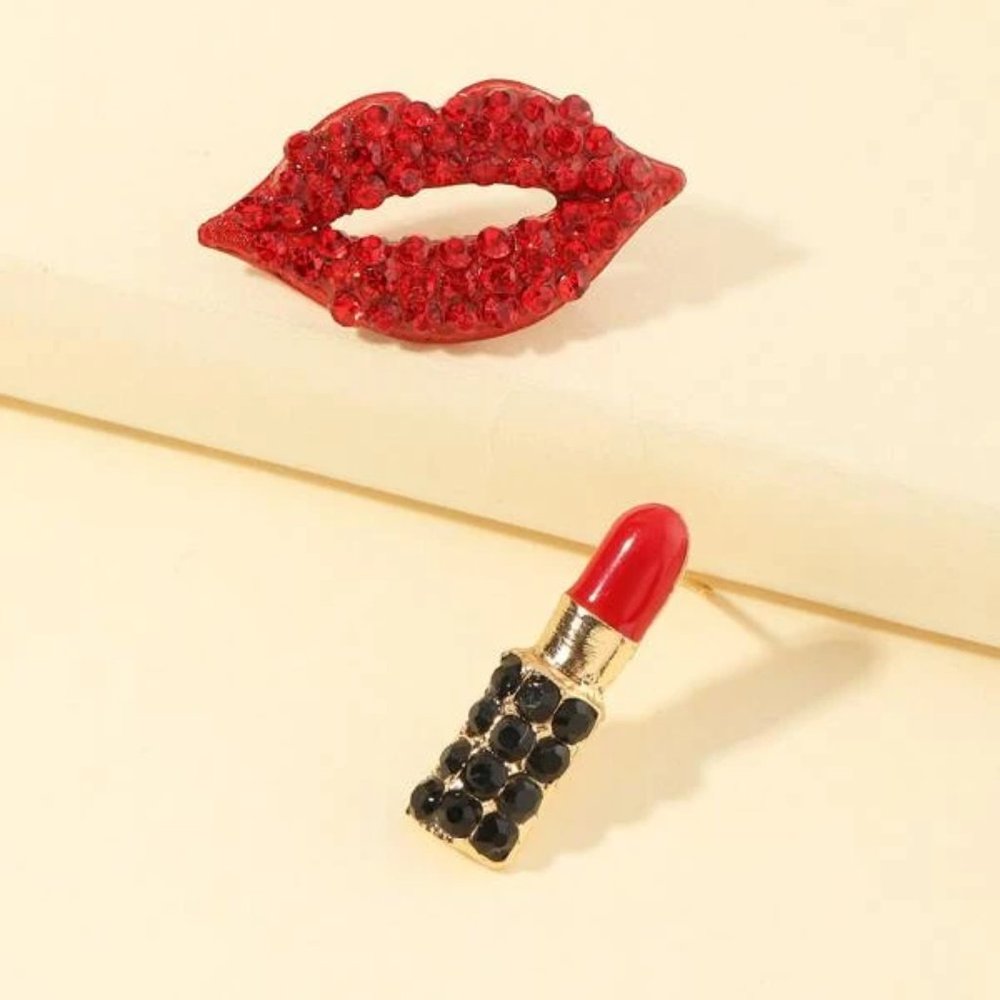 Rhinestone Mouth & Lipstick Design Stud Earrings